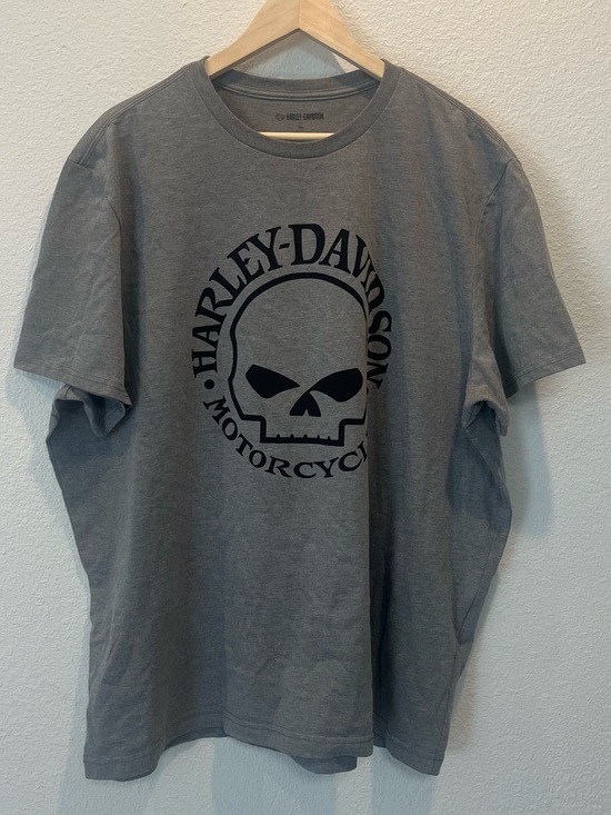 Harley-Davidson Other - Harley-Davidson Gray Short Sleeve Skull Tee with Black Print